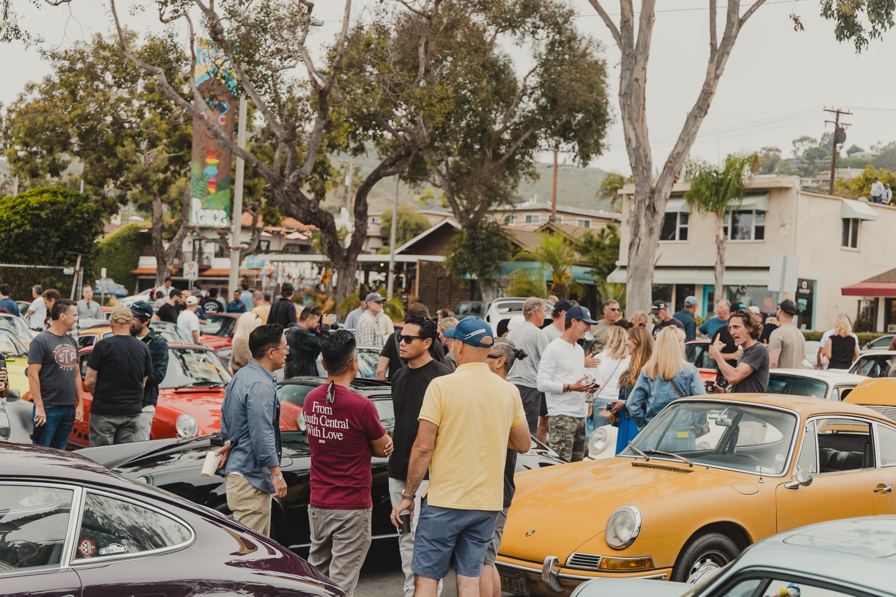 Fast Saturday @ Almond Surf Shop