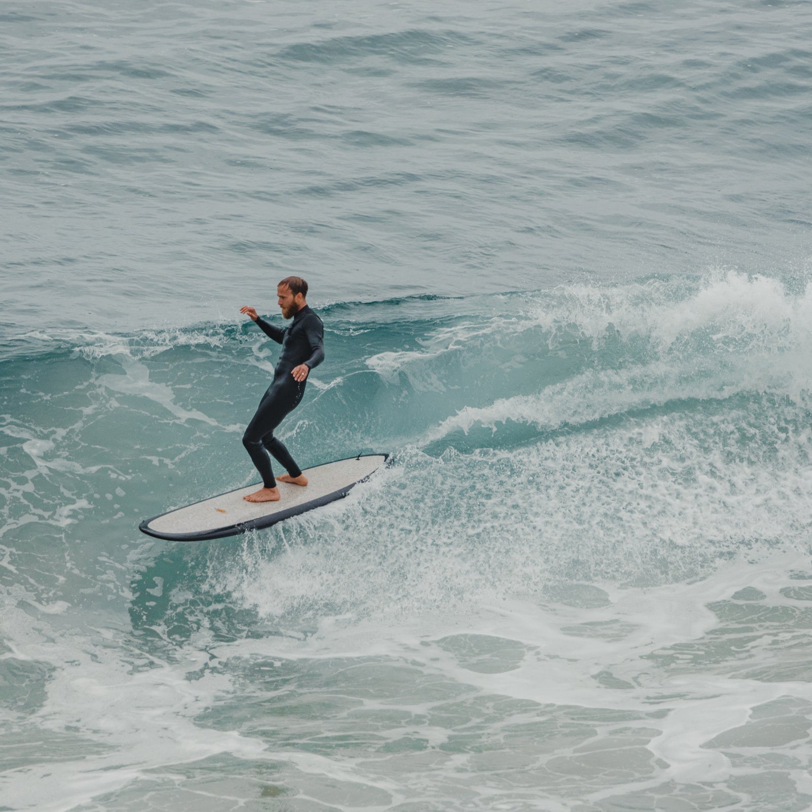 The Best Surfboard for Beginner Surfers
