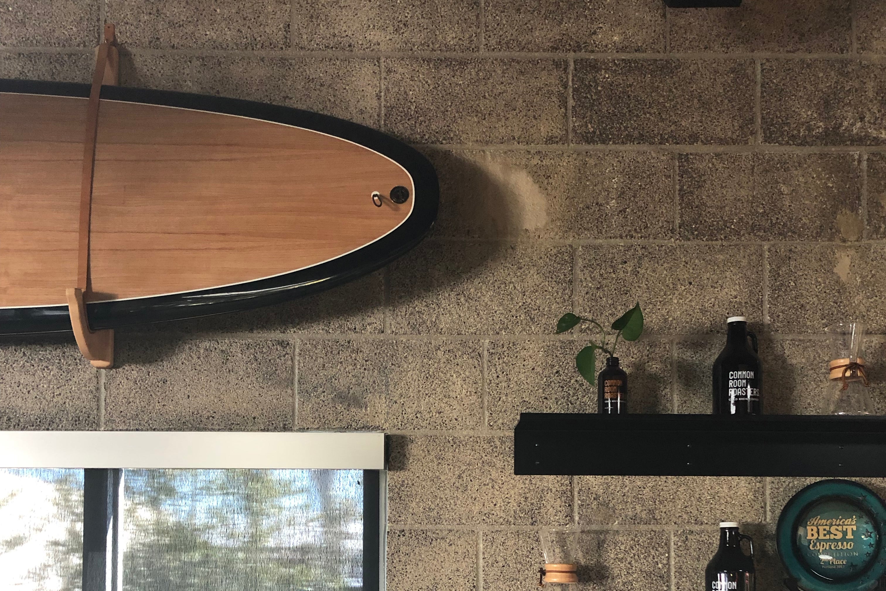 Decorative surfboards to on sale hang on wall