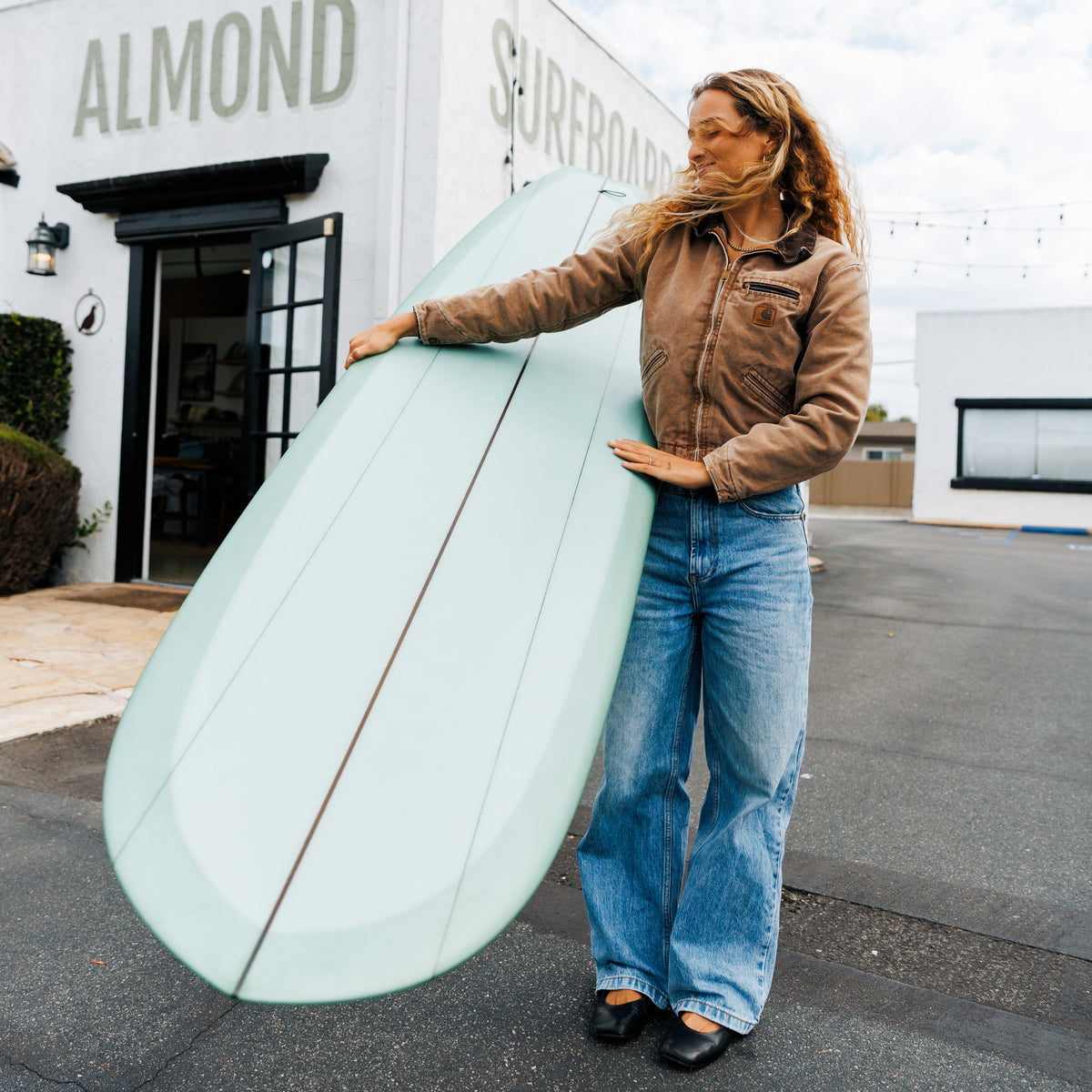 The Mini WoW – Almond Surfboards & Designs
