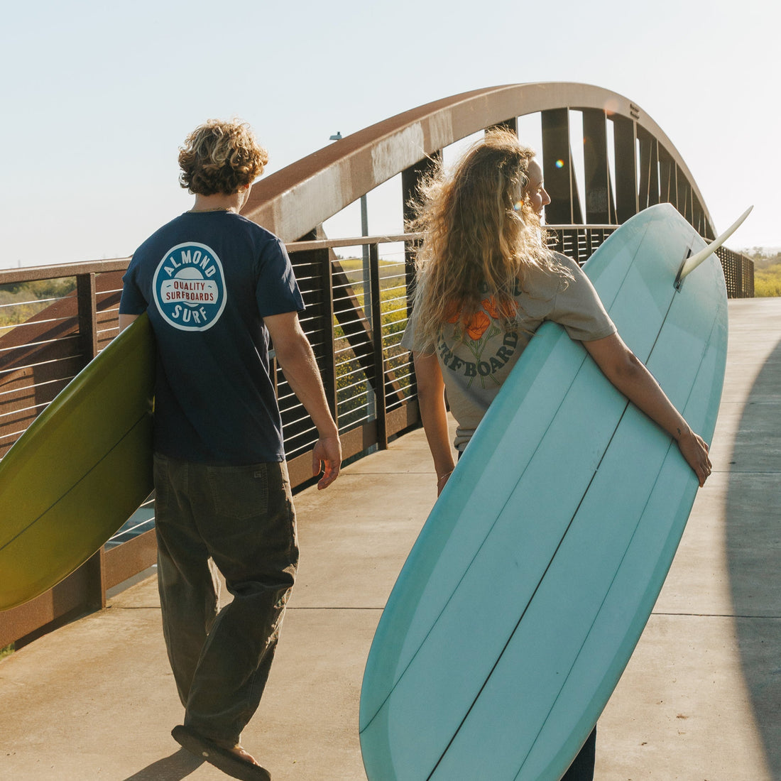 Almond Badge Tee | Navy