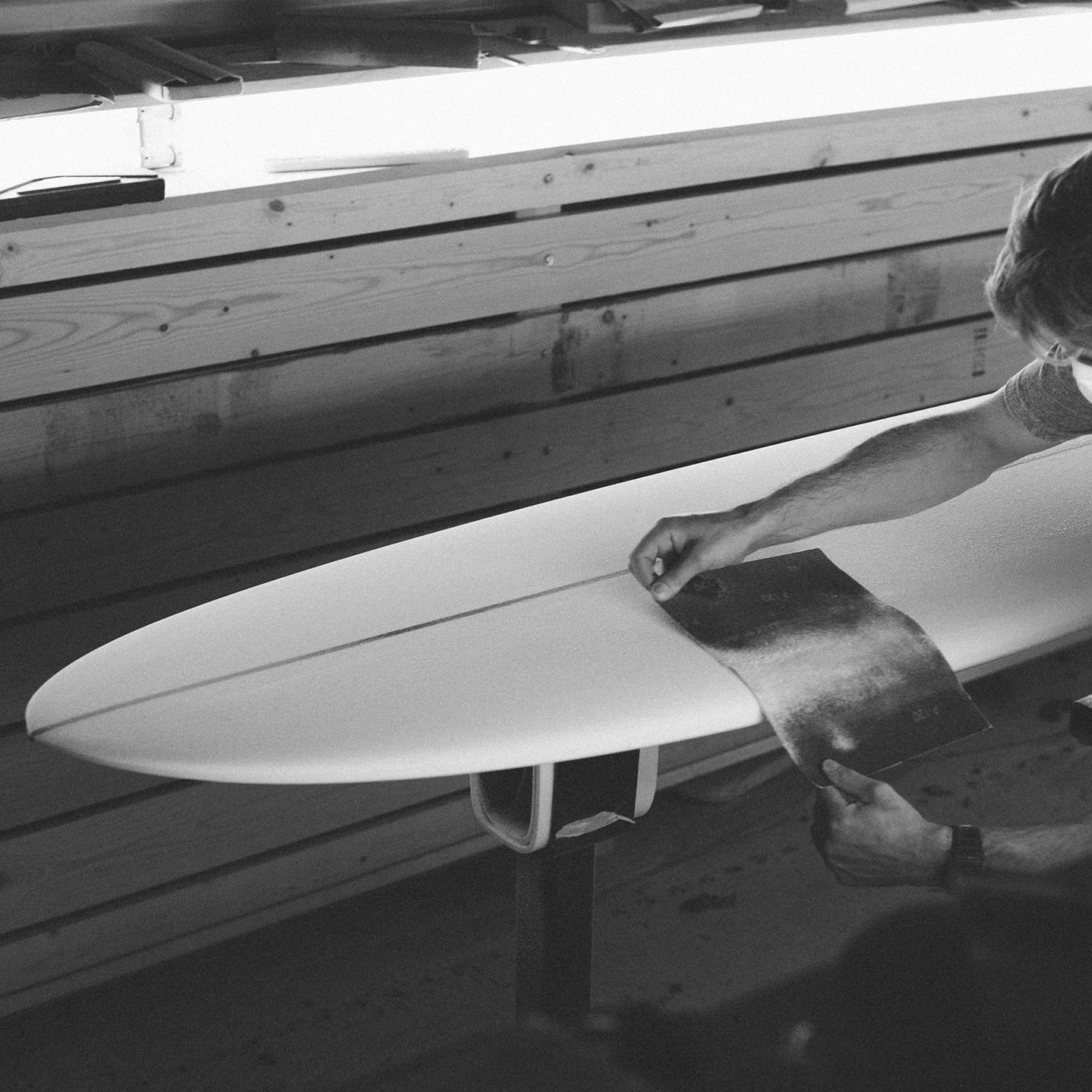 Free Downloadable Mid-Length Surfboard Template – Almond